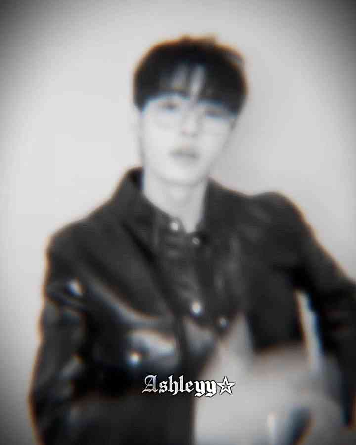 i made the edits of both the love birds for elianas comp! hehehe :3 credits to my babe critta for the transition I used in this! love her sm! #ashleyy #elianas2_5keditcomp #kinemasterpleasedontreject #kinemaster #mix #template #edit #edits #kpop #kpopedit #sunghoon #enhypen #hot #cool #cute #soft #kawaii #sunoo #bts #illit #blackpink #katseye #gacha #fyp #trend #sunoo #jungwon #jungkook