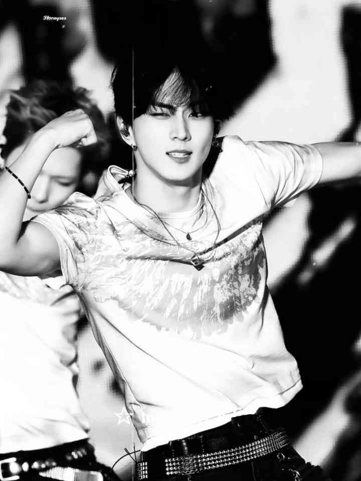 ✩ Jungwon ✩ requested by 「ℓιzzιєкρσρfαη!!!!! WHY IS HE CUTE AND HOT HMM?? #jungwonenhypen #enhypenedit #enhypenjungwon #edit #requested #followforfollow🔥 #givecredsifuse