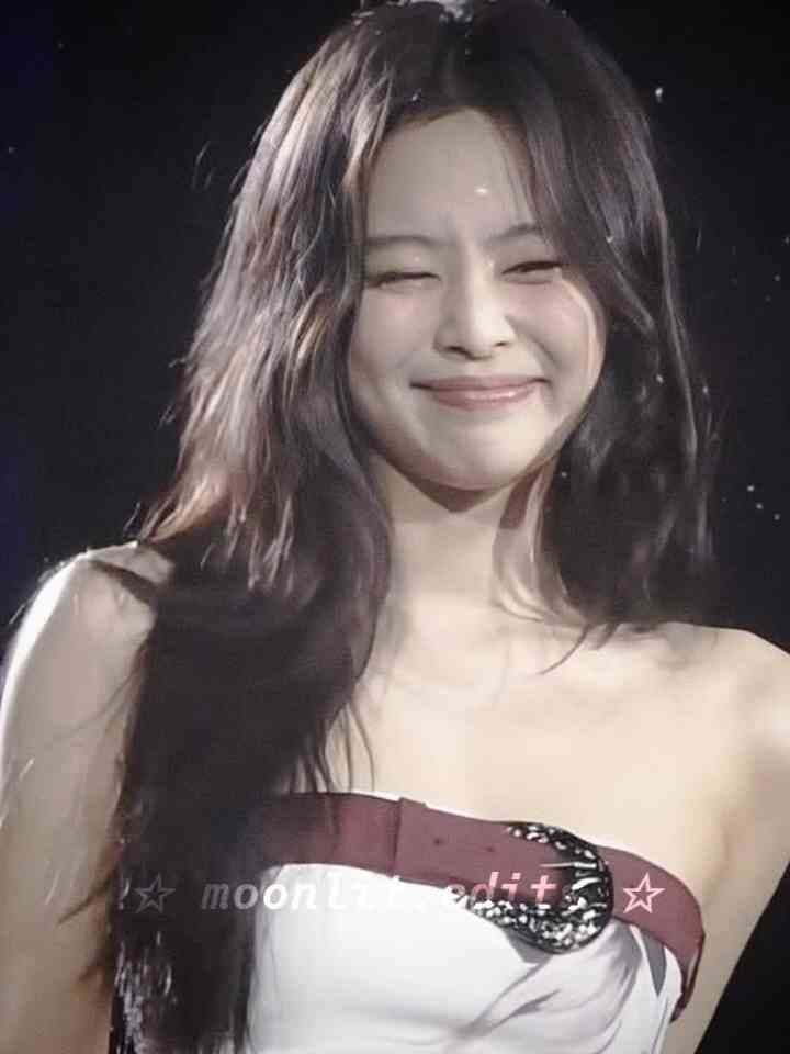 ✩ Jennie ✩ Sorry this is kinda lazy 😩❤️ #jenniekim #jennieedit #blackpink☆★♡♥︎◇ #kpopstan #plsgivecredsifmixed #edit